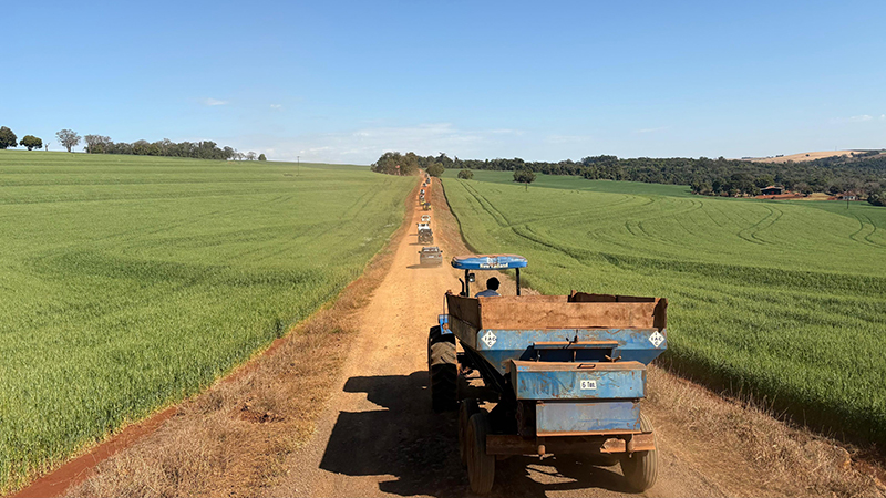 Passeio de jipe celebra o Dia dos Avós com inclusão e contato com a natureza